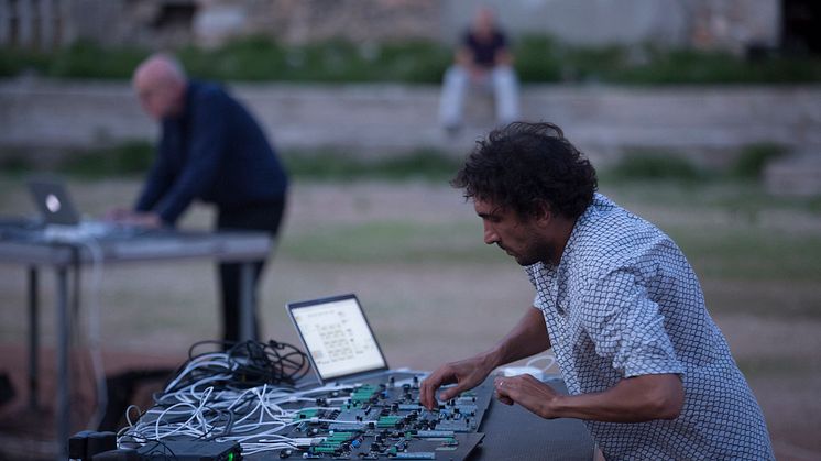 Tarek Atoui, I/E, performance views, Porto, Elefsina, 2015. Courtesy of the artist and Galerie Chantal Crousel, Paris.