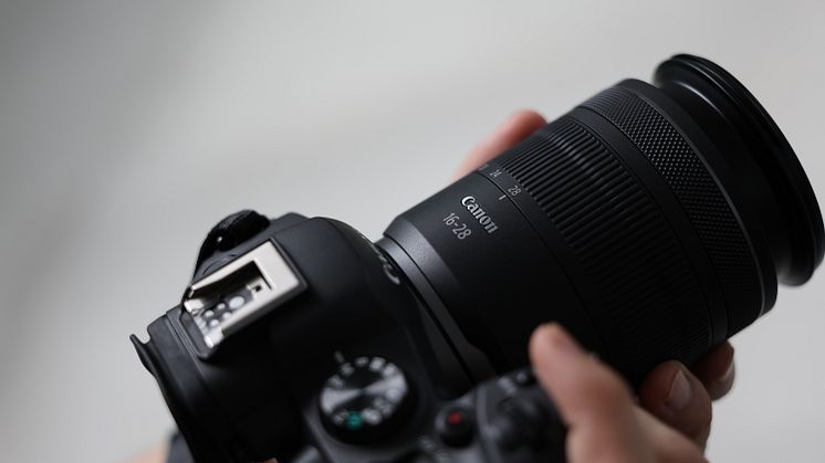 Canon RF 16-28mm F2.8 IS STM_R6_D4005_Lifestyle.JPG