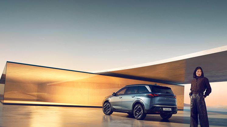 PEUGEOT_E5008_2403STYP_134
