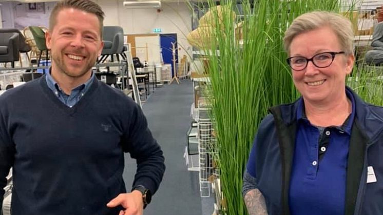 District Manager Thomas Nilsson (t.v.) og Store Manager Sissel Sandstad (t.h.)