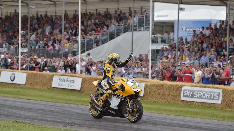 Valentino Rossi Scampers up Legendary 1.16 Mile Hill Climb on Yamaha YZR-M1