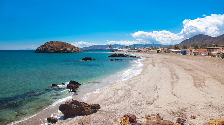 Svenskar väljer billigare bostäder i Spanien