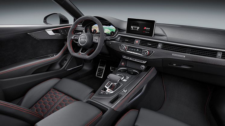 Audi RS 5 Coupé (Misano Red)