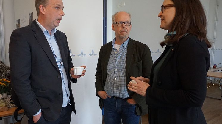 Anna Ekström får veta mer om "Vägen till viktiga, riktiga jobb" 