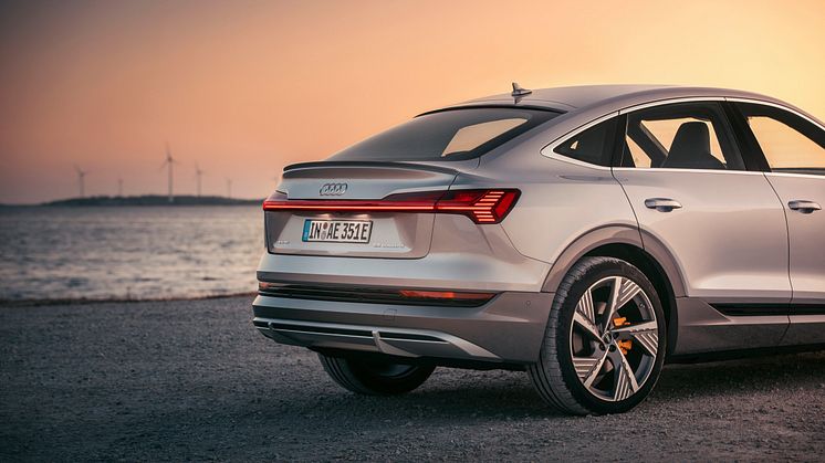 Audi e-tron Sportback (Florettsølv)