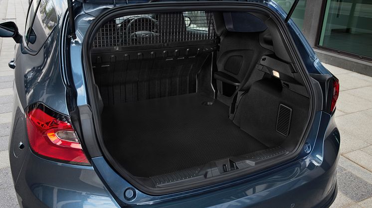 FORD_2021_FIESTA_VAN_07