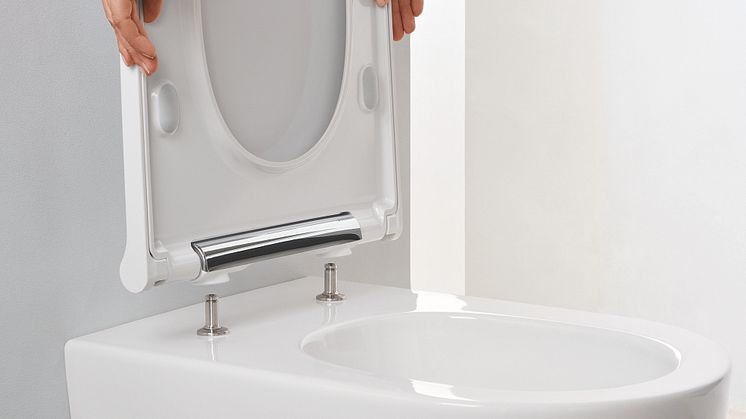 Geberit ONE -wc-istuin pikalukitussarana ja irrotettava kansi ja istuin