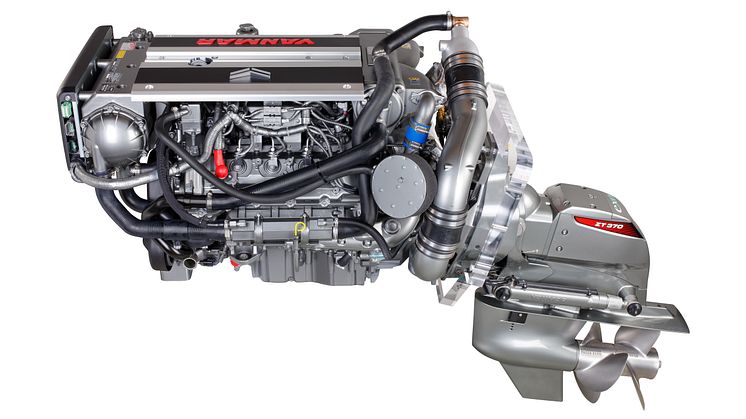YANMAR 8LV370 engine with YANMAR ZT sterndrive (3).jpg