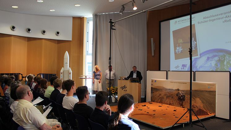 Abschluss der 4. Schüler-Ingenieur-Akademie RoboTool