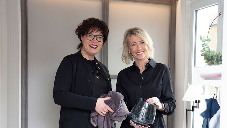 Elfa_ To børns familien Sjåstad fik en makeover til deres entré af vores egen Opbevaringskonsulent Christine Dalman og indretningsprofilen Jannice Wistrand.