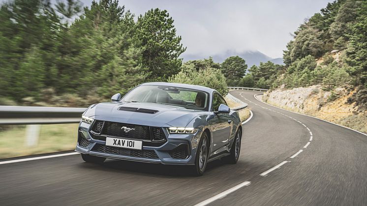2024 FORD MUSTANG COUPE (5)