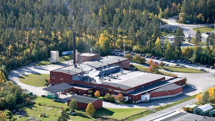 Textilia i Långsele, som har funnits sedan 1949, är en av Sollefteå kommuns största privata arbetsgivare med 75 tillsvidareanställda och ytterligare 22 visstidsanställda. 