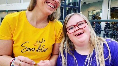 Herta och Sara som kommer att leda påskpysslet.