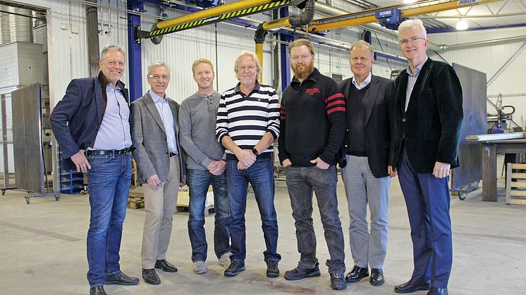 Sitabs nya styrelse, fr.v: Ulf Öberg, Peter Larson, Emil Holmström, Stenna Holmström, Martin Holmström, Anders Pettersson och Olle Wijk.
