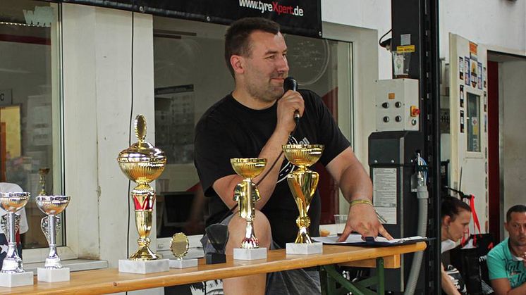  Erlös aus Tuning-Treffen der TyreXpert Autowerkstatt geht zum dritten Mal an Bärenherz