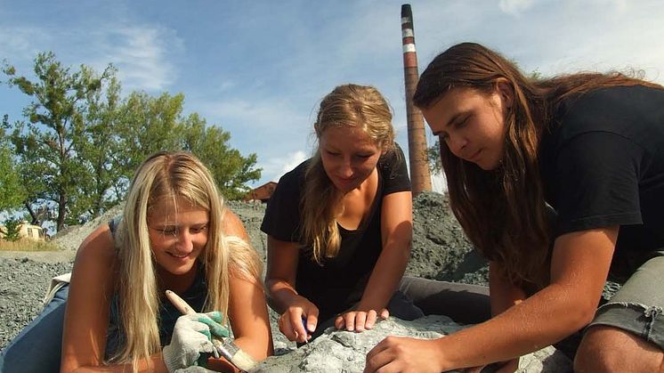 Studentertar fram fram fossil