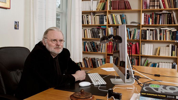 Jon Fosse på kontoret i Grotten