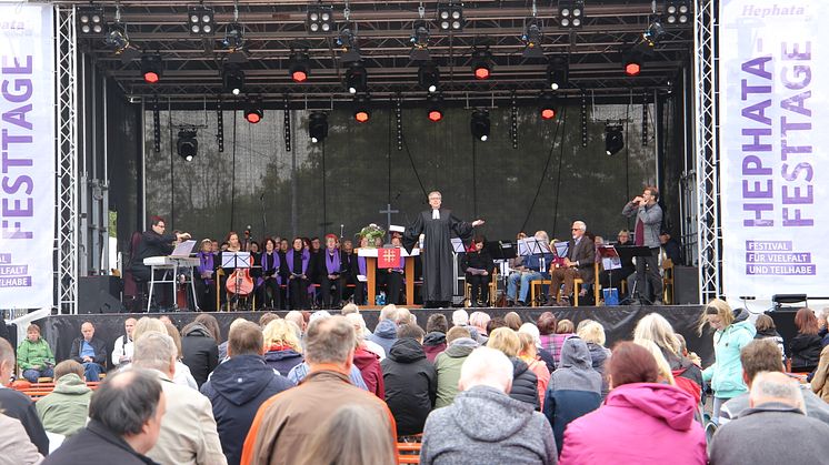 Open-air-Gottesdienst kreativ 