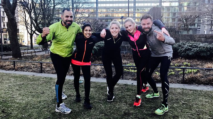 Spring tillsammans med personalen på Clarion Hotel Sign för kampen mot bröstcancer! 