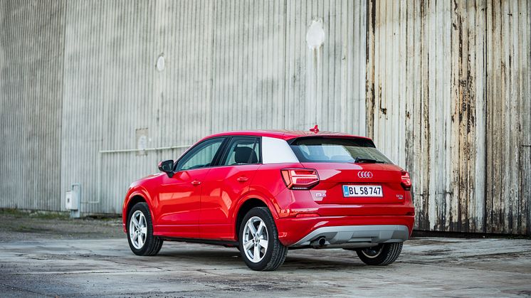 Audi Q2 (Tangorød)