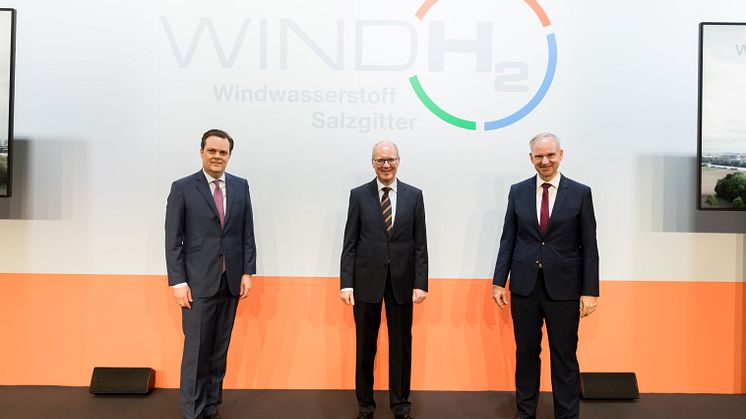 Windwasserstoff Salzgitter 11.03.2021_Marten Bunnemann_Prof Heinz-Jörg Fuhrmann_Dr Johannes Teyssen.jpg