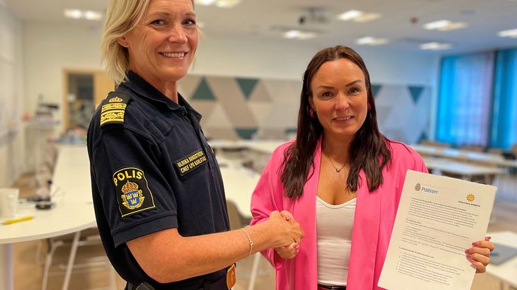 Ulrika Sundström och Linda Larsson_01