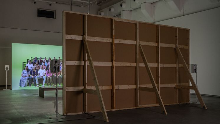 Installationsvy_The Time of Our Lives_2024_Accelerator_foto Jean-Baptiste Béranger.jpg