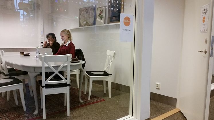 Frivilliga rådgivare ger gratis samhällsrådgivning till nyanlända i Simrishamn
