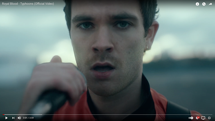 Royal Blood - Typhoons (skjermdump fra YouTube).