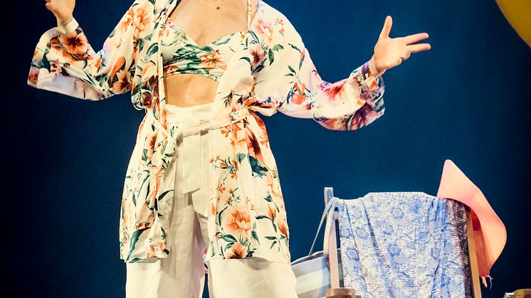 Succé! Maria Lundqvist förlänger succéföreställningen "Shirley Valentine” på Lorensbergsteatern, nypremiär våren 2018!
