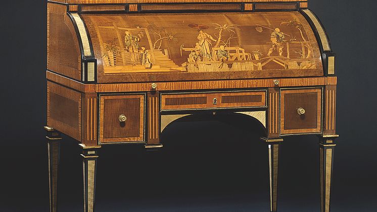 David Roentgen: A German Louis XVI gilt bronze bureau.