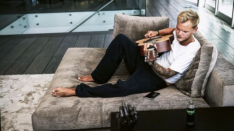 Tim 'Avicii' Bergling announced his EP Avīci (01) in 2017