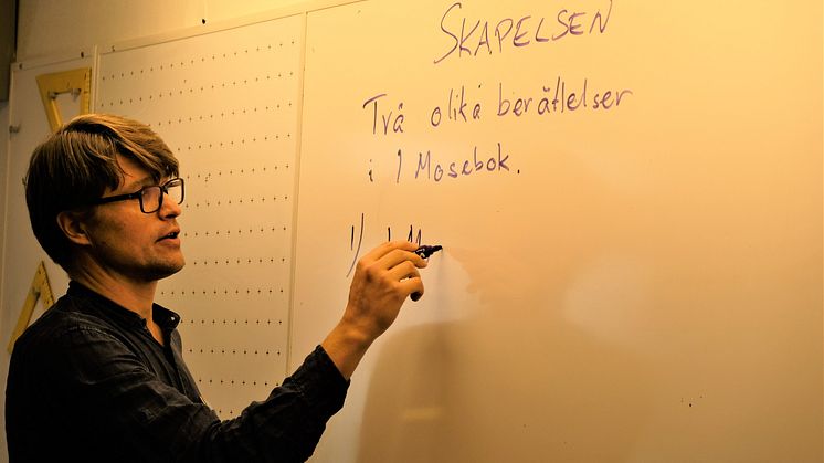Religionslektion på den kristna friskolan LM Engström i Göteborg. Foto: Mikael Stjernberg.