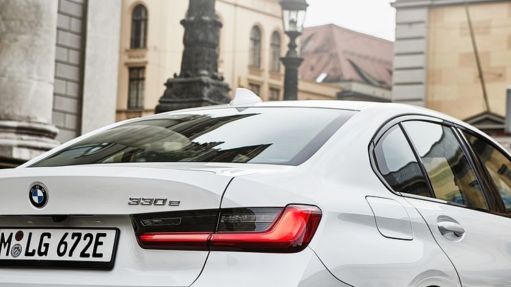 BMW 330e xDrive Sedan
