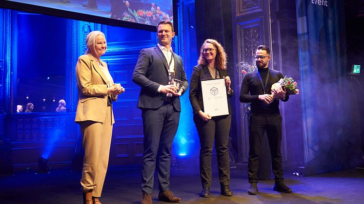 Rosengård Fastighets AB vinnare av Kundkristallen 2023. Priset togs emot av Petra Sörling, Jens Ringö, Karin Antonsson och Abdulkareem Zhagmout.