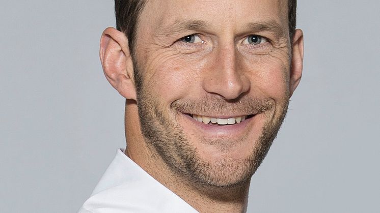 Folkkära längdskidåkaren Anders Södergren är huvudcoach under träningsresan.