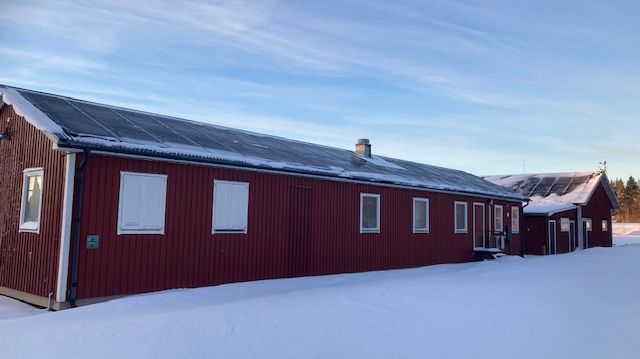 Linghem SK i Östergötland tar miljöarbetet på allvar och genererar egen energi från solcellsanläggning, med hjälp av Energiinitiativet.