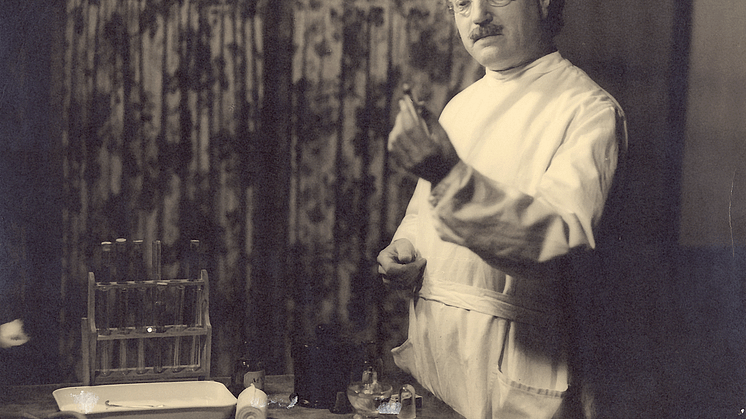 Den kvite pesten, 1937