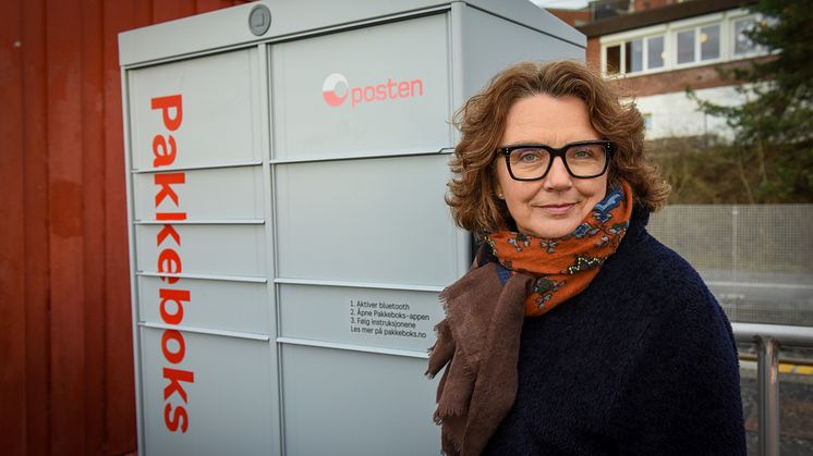 Posten skal sette ut 3000 pakkebokser i løpet av 2021, forteller konsernsjef Tone Wille.