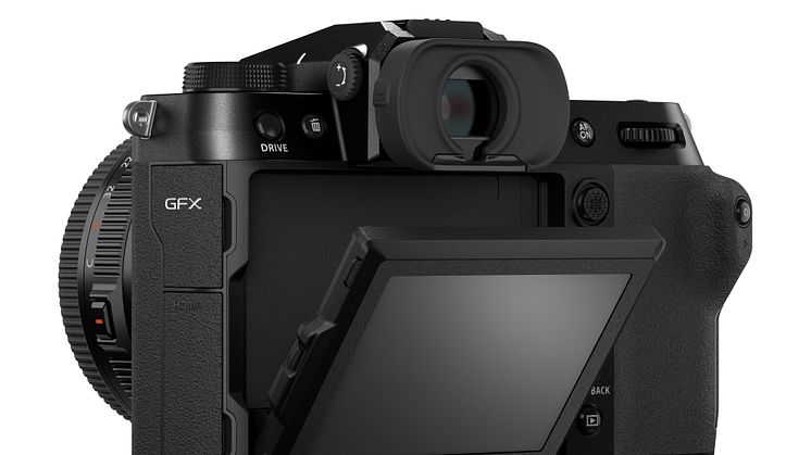 GFX100S_back_diagonal_LCD45tilt