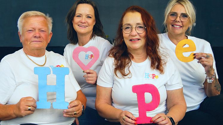HOPE att leva vidare stöttar närstående efter suicid – öppnar 90-konto