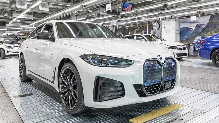 P90440378_highRes_bmw-group-plant-muni.jpg