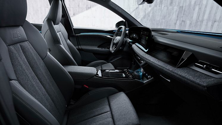 Audi Q6 e-tron (interiør i Elastic Melange stof)