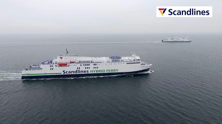 Scandlines' Hybridfähren "Berlin" und "Copenhagen" auf der Strecke Rostock-Gedser