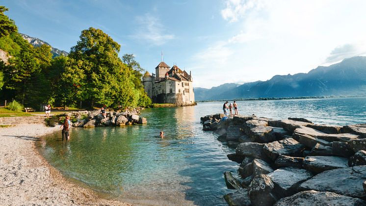 Der kleine Strand von Chillon, Montreux (Region Waadt) © Maude Rion