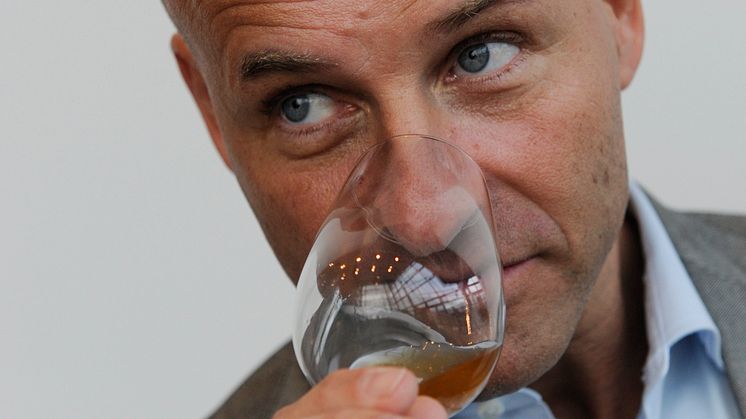 Med näsa för champagne – Richard Juhlin föreläser i Stockholm