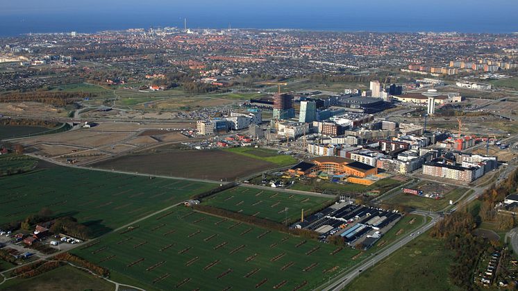 Hyllie sett från ovan våren 2019. Arbetet har präglats av starkt miljöfokus och ett nära samarbete med Eon och Va Syd. Bild: Malmö stad