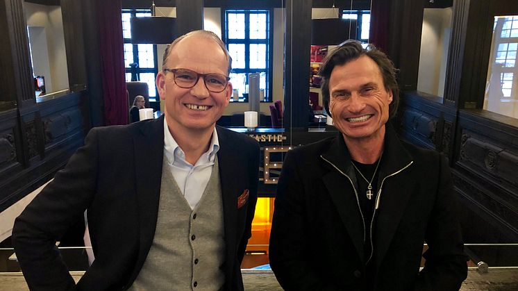 FORNØYDE ETTER REKORDÅR: Torgeir Silseth, administrerende direktør i Nordic Choice Hotels, og Petter A. Stordalen, grunnlegger av Nordic Choice Hotels, har grunn til å være fornøyde etter hotellselskapets 2018-resultater.