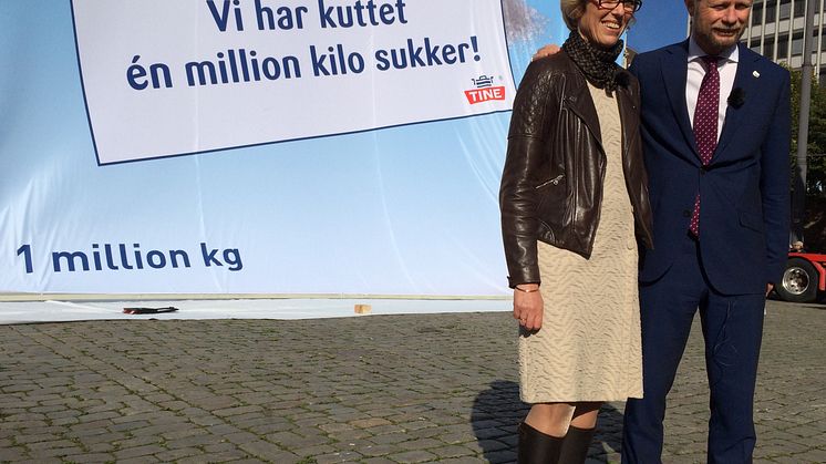 Hanne Refsholt og helse- og omsorgsminister Bent Høie