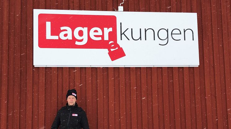 Andreas Roos har nu öppnat sin förrådsanläggning i Borlänge.